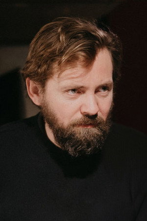 Petr Lněnička in Waves