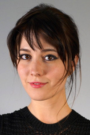 Mary Elizabeth Winstead in The Hollars