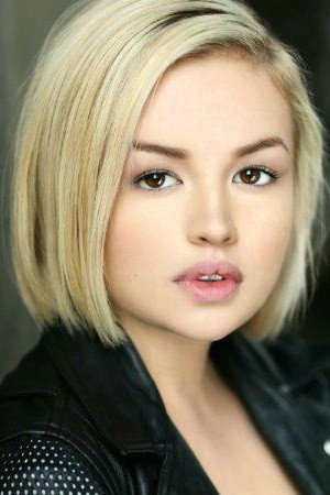 Jessica Amlee in Absolute Zero