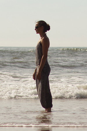 Céline De Paz in Amour et Pissenlit