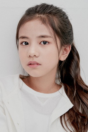 Kim Min-chae in Hug Me, Hug Me Right!