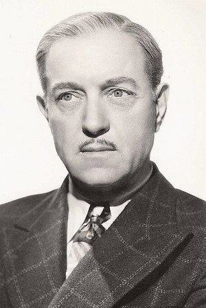 Purnell Pratt in The Trespasser