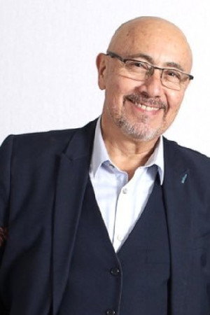 Fernando Arau in ¡¡Cachún Cachún Ra-Ra!! (Una loca, loca, preparatoria)