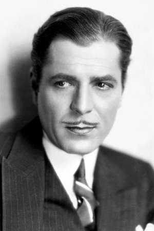 Warner Baxter in Penthouse