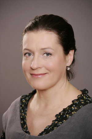 Anne Reemann in Cherry Tobacco