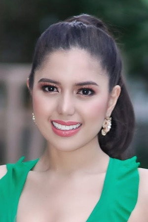 Isabelle De Leon in Grandma's House
