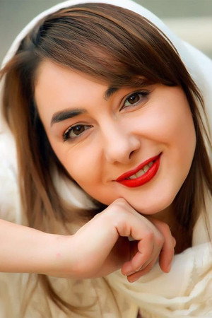 Hanie Tavassoli in Special Line