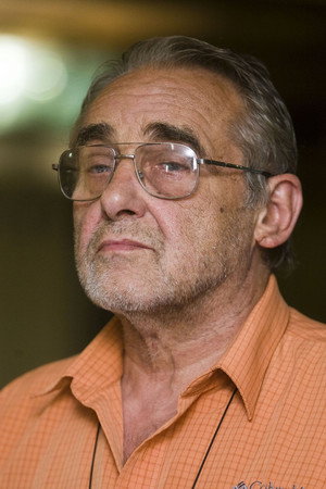 Frigyes Hollósi in Cha-Cha-Cha