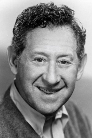 Jack Gilford in Catch-22
