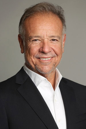 Fernando Moraleda in Scar
