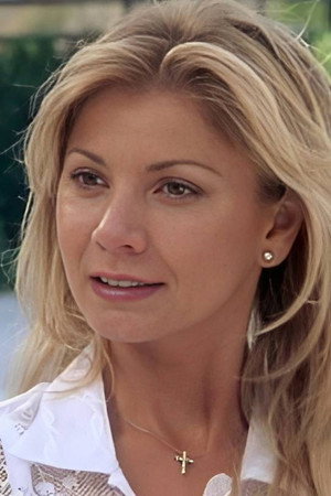 Anna de Cardi in Beauty Betrayed