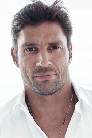 Manu Bennett in The Marine