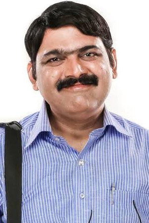 Makarand Anaspure in Subhmangal Savadhan
