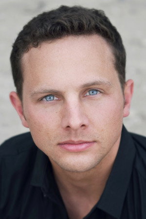 Gabe Spencer in MANHUNT