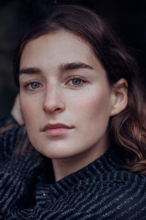 Hélène Kuhn in From Her Bones