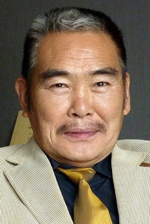 Shunsuke Kariya in Carlos