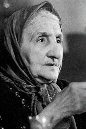 Torakhanum Zeynalova in The Last Night of Childhood