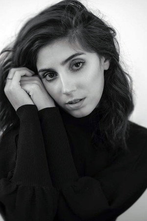 Zoe Hochbaum in Dark Buildings (A Crack in the Wall)