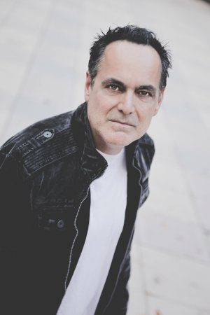 Neal Morse in Neal Morse: Question Mark and Sola Scriptura Live