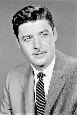 Guy Williams in The Sign of Zorro