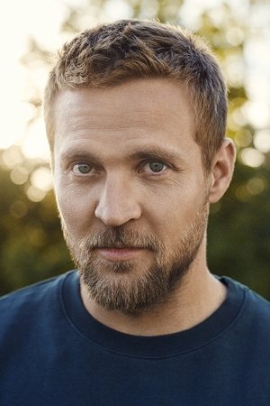 Tobias Santelmann in Varg Veum - The Writing on the Wall