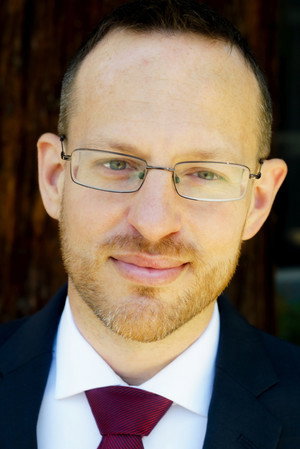 Spike Cohen in Divide & Dominate: How the Powerful Steal More Power