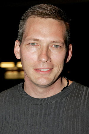 Darren E. Burrows in Class of 1999