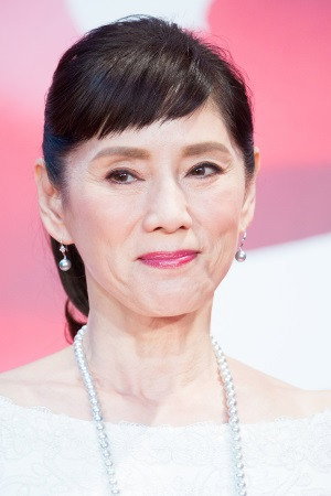 Yoko Akino in Katayoku dake no tenshi
