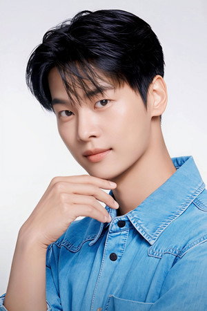 Cha Hak-yeon in VIXX LIVE - LOST FANTASIA