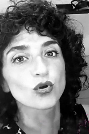 Veronica Hassan in Carrefur Virgin