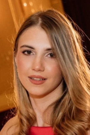 Dora Akan Zlatanova in DJ Ahmet