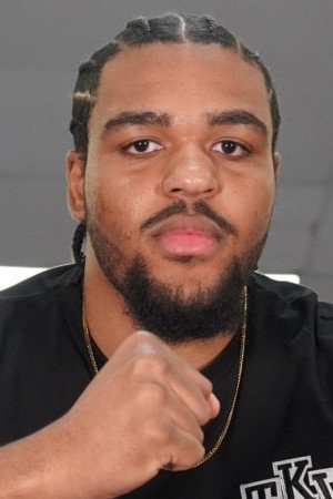 Jeamie Tshikeva in Joshua Buatsi vs. Dan Azeez