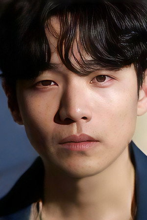 Kim Young-pyo in Between Complete and Incomplete