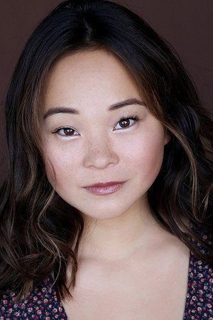 Samantha Futerman in Twinsters