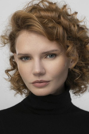 Yuliya Dzhulai in Arrival