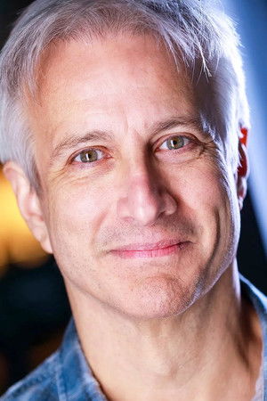 Bronson Pinchot in Board Heads
