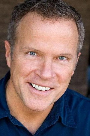 Bil Dwyer in Ski School 2