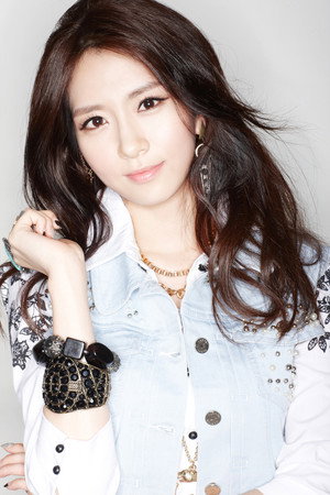 Lee Hyang-sook in Yobi, The Five-Tailed Fox