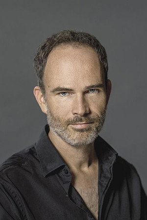 Thomas Borchert in Johann Strauss at the Roncalli circus