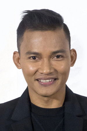 Tony Jaa in The Protector