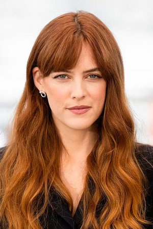 Riley Keough in Jay Kelly