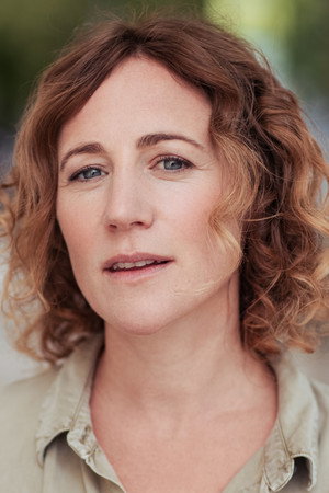 Lilia Lehner in We