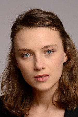 Sara Klimoska in You Won t Be Alone
