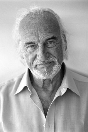 Héctor Alterio in Wild Horses