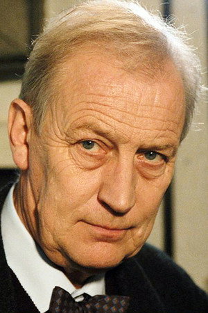Geoffrey Whitehead in And Now the Screaming Starts!
