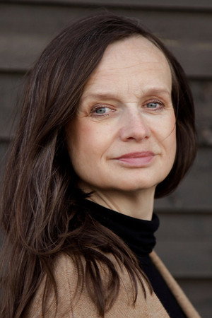 Maria Kulle in Four Shades of Brown
