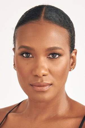 Vicky Jeudy in Shake
