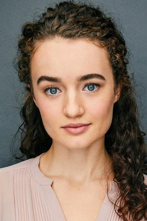 Kelley Mack in Simón