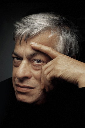 Yossi Banai in Theatre In Israel