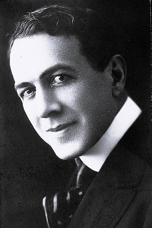 Lionel Adams in Thais